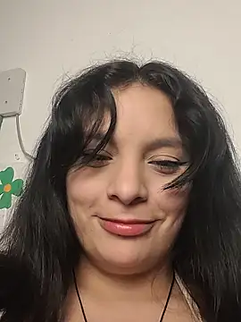 Snapshot of ZaraHoney chatting on 10/22/25, 05:51 ZaraHoney online show from 10/22/25, 05:51
