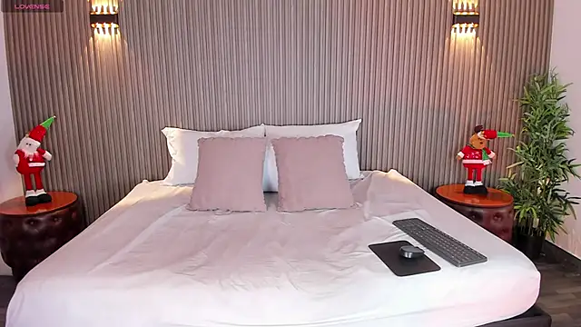 CloeHarp online show from 12/22/25, 11:32