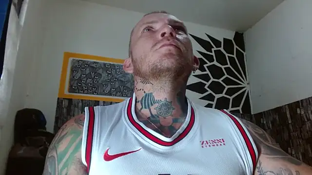 stripnolimits online show from 04/15/26, 09:48