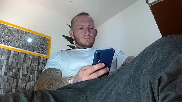 stripnolimits online show from 10/23/25, 04:38