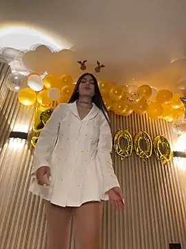 Sarasanders 4 online show from 12/20/25, 06:05