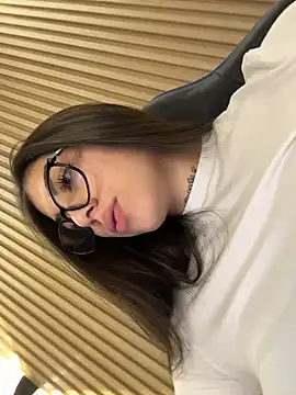 Sarasanders 4 online show from 11/26/25, 12:10