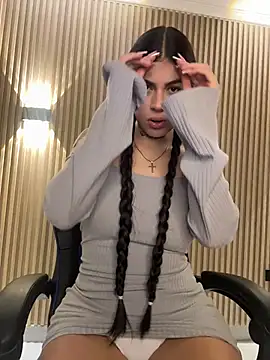 Sarasanders 4 online show from 10/25/25, 04:11