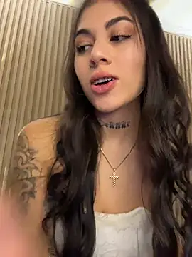 Sarasanders 4 online show from 11/30/25, 02:45