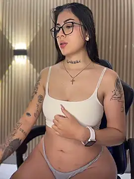 Sarasanders 4 online show from 02/17/26, 04:32