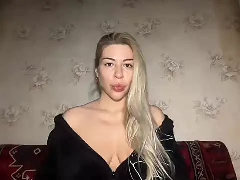 Lux Sonya Star online show from 12/20/25, 12:41