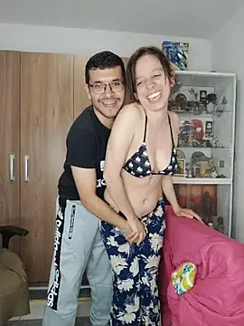 Isaandysex2428 online show from 04/13/26, 01:31