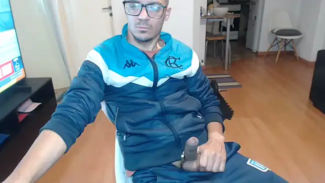 Snapshot of guachin_hunk chatting on 06/12/26, 10:51 guachin hunk online show from 06/12/26, 10:51