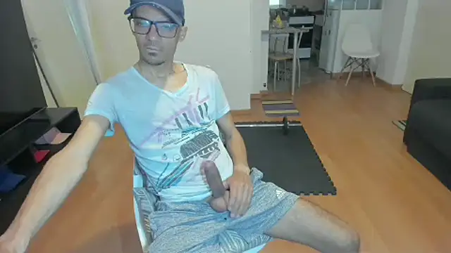 Snapshot of guachin_hunk chatting on 09/20/25, 01:38 guachin hunk online show from 09/20/25, 01:38