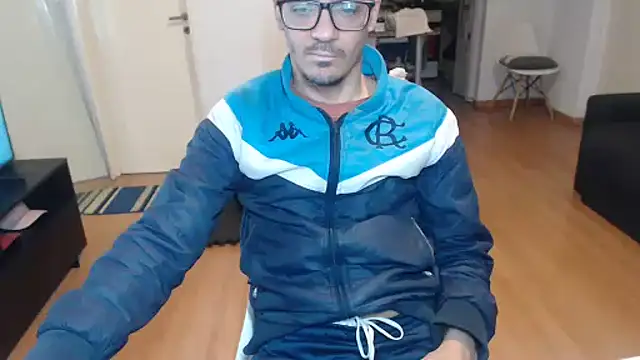 Snapshot of guachin_hunk chatting on 06/15/26, 09:47 guachin hunk online show from 06/15/26, 09:47