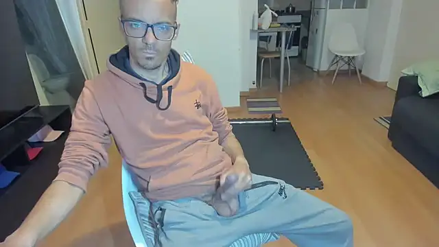 Snapshot of guachin_hunk chatting on 09/16/25, 04:02 guachin hunk online show from 09/16/25, 04:02