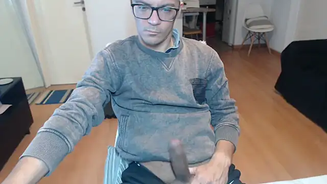 Snapshot of guachin_hunk chatting on 07/04/26, 09:30 guachin hunk online show from 07/04/26, 09:30
