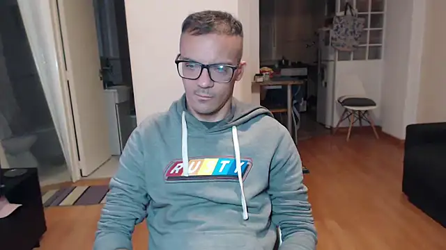 guachin hunk online show from 04/12/26, 12:25