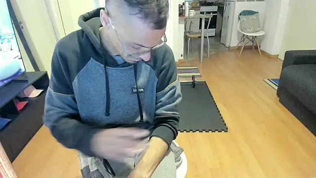 Snapshot of guachin_hunk chatting on 09/09/25, 02:48 guachin hunk online show from 09/09/25, 02:48