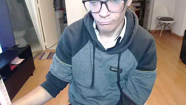 guachin hunk online show from 05/08/26, 04:27