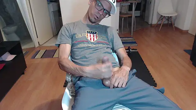 Snapshot of guachin_hunk chatting on 09/29/25, 03:57 guachin hunk online show from 09/29/25, 03:57