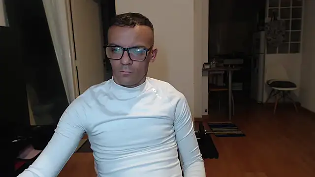 guachin hunk online show from 04/10/26, 04:41