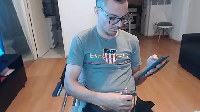 guachin hunk online show from 06/04/26, 03:33