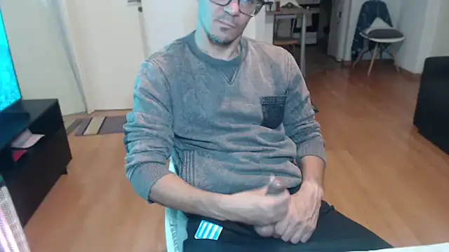 guachin hunk online show from 06/03/26, 02:12