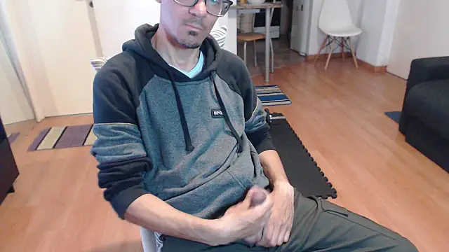 Snapshot of guachin_hunk chatting on 09/27/25, 12:17 guachin hunk online show from 09/27/25, 12:17