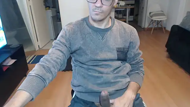 Snapshot of guachin_hunk chatting on 06/28/26, 01:01 guachin hunk online show from 06/28/26, 01:01