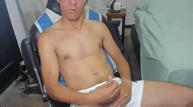 Snapshot of guachin_hunk chatting on 01/27/25, 02:53 guachin hunk online show from 01/27/25, 02:53