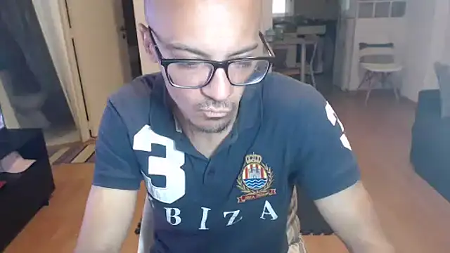 Snapshot of guachin_hunk chatting on 11/07/25, 03:05 guachin hunk online show from 11/07/25, 03:05