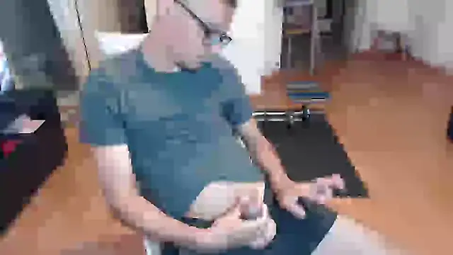 Snapshot of guachin_hunk chatting on 10/09/25, 04:13 guachin hunk online show from 10/09/25, 04:13