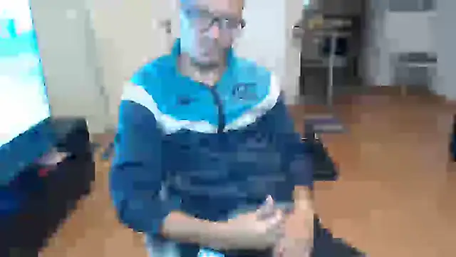 Snapshot of guachin_hunk chatting on 06/05/26, 06:57 guachin hunk online show from 06/05/26, 06:57