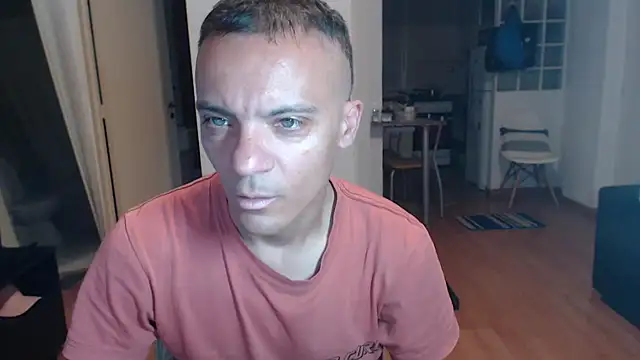 Snapshot of guachin_hunk chatting on 12/01/25, 01:06 guachin hunk online show from 12/01/25, 01:06