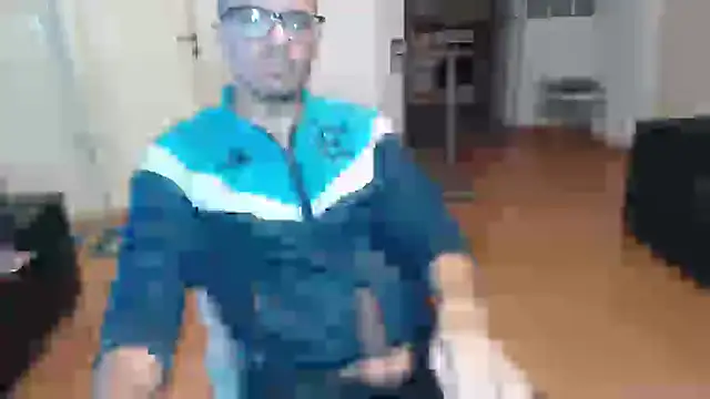 Snapshot of guachin_hunk chatting on 06/05/26, 03:22 guachin hunk online show from 06/05/26, 03:22
