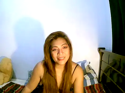 Snapshot of sweetvirginia01 chatting on 02/16/25, 06:43 sweetvirginia01 online show from 02/16/25, 06:43