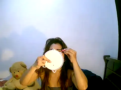 Snapshot of sweetvirginia01 chatting on 09/19/25, 04:38 sweetvirginia01 online show from 09/19/25, 04:38