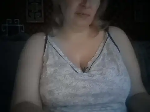 Snapshot of Diana_Britt chatting on 10/19/25, 05:10 Diana Britt online show from 10/19/25, 05:10