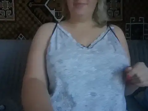 Snapshot of Diana_Britt chatting on 09/14/25, 05:30 Diana Britt online show from 09/14/25, 05:30