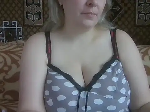 Diana Britt online show from 11/04/25, 06:17