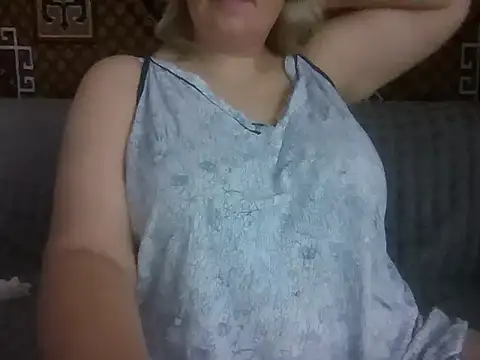 Snapshot of Diana_Britt chatting on 09/10/25, 05:06 Diana Britt online show from 09/10/25, 05:06