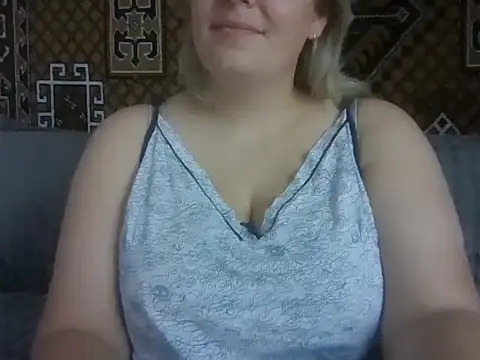 Snapshot of Diana_Britt chatting on 09/13/25, 05:29 Diana Britt online show from 09/13/25, 05:29