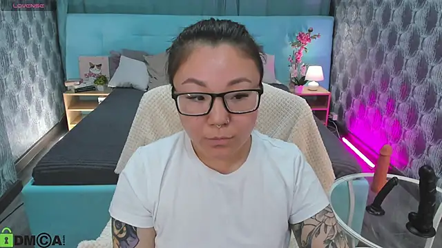 Snapshot of gentle_muse chatting on 04/19/26, 12:11 gentle muse online show from 04/19/26, 12:11