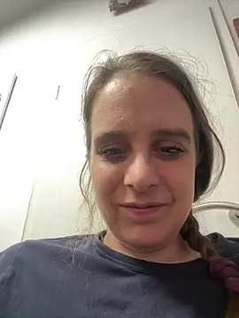 LadyChantale online show from 05/11/26, 06:04