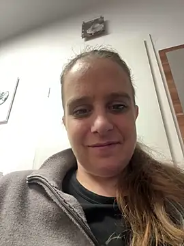 LadyChantale online show from 05/18/26, 06:07