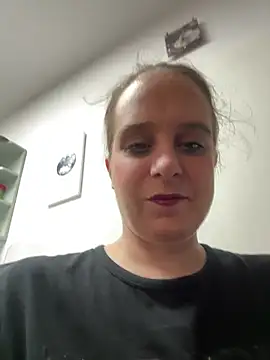 LadyChantale online show from 04/04/26, 05:36