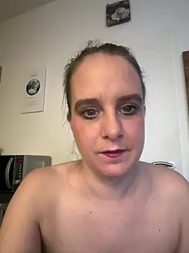 LadyChantale online show from 04/08/26, 06:26