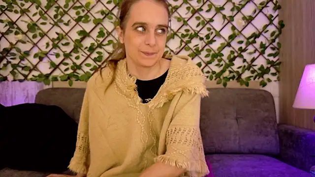 Snapshot of LadyChantale chatting on 01/10/26, 08:31 LadyChantale online show from 01/10/26, 08:31