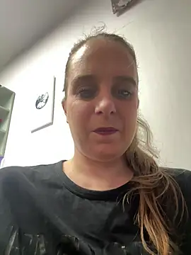 LadyChantale online show from 04/02/26, 07:04