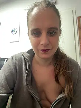 LadyChantale online show from 04/21/26, 05:25