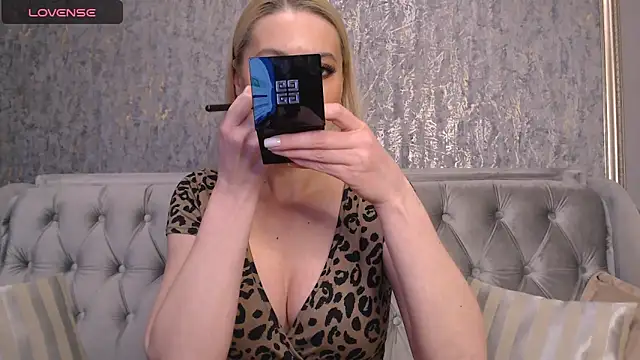 BlondieStar online show from 11/09/25, 12:58