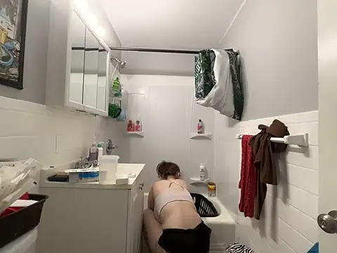 Snowbunnycake 131 online show from 11/03/25, 10:46