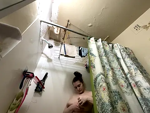 Snowbunnycake 131 online show from 11/30/25, 03:13