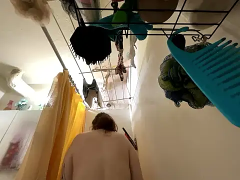 Snowbunnycake 131 online show from 01/11/26, 04:14